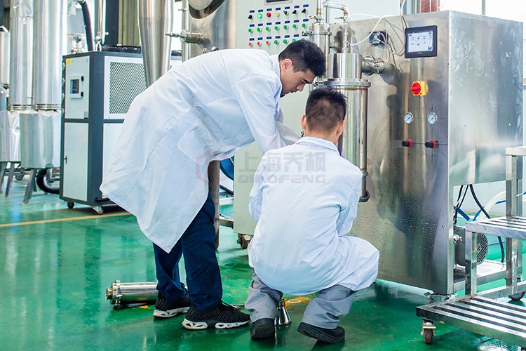 小型噴霧干燥機(jī)的基本知識(shí)于注意事項(xiàng)？